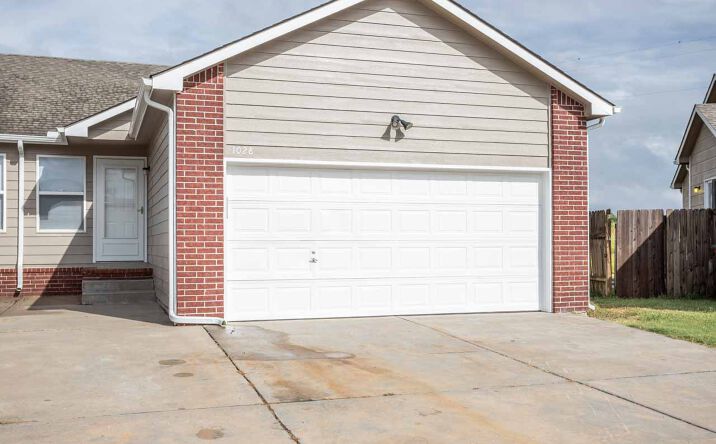 Pictures of Multifamily property located at 1026 E Karla Ct -1, Haysville, KS 67060 for sales - image #1