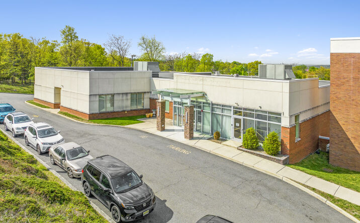 Pictures of Hospitality, Office, Special Purpose property located at 220 Hamburg Tpke, Wayne, NJ 07470 for sales - image #1
