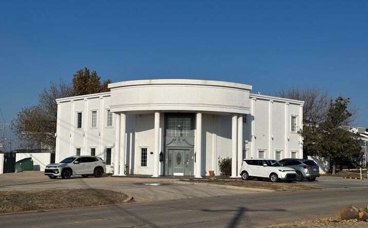 Pictures of Office, Retail property located at 4645 Tinker Diagonal, Del City, OK 73115 for sales - image #1