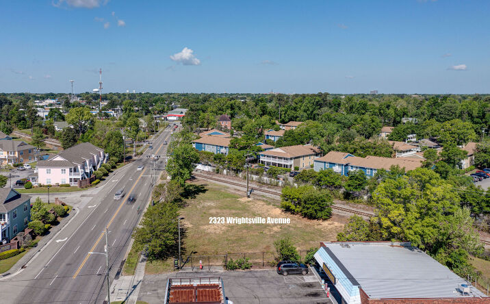 Pictures of Land property located at 2323 Wrightsville Ave, Wilmington, NC 28403 for sales - image #1