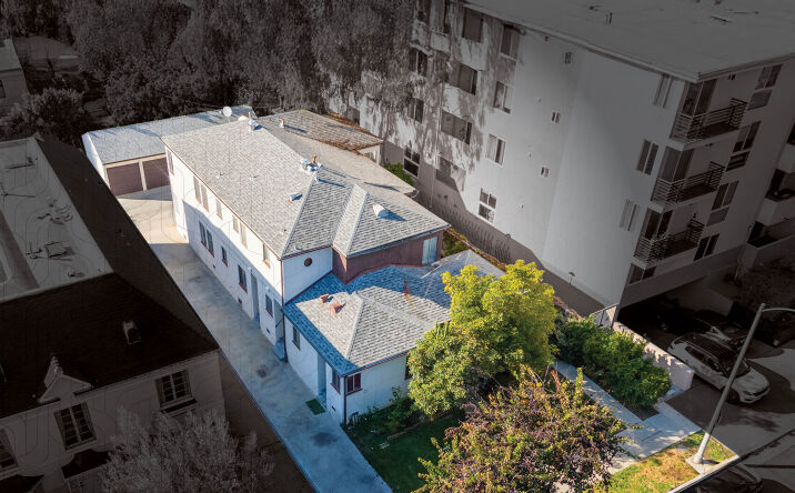 Pictures of Multifamily property located at 829 N Edinburgh Ave, Los Angeles, CA 90046 for sales - image #1