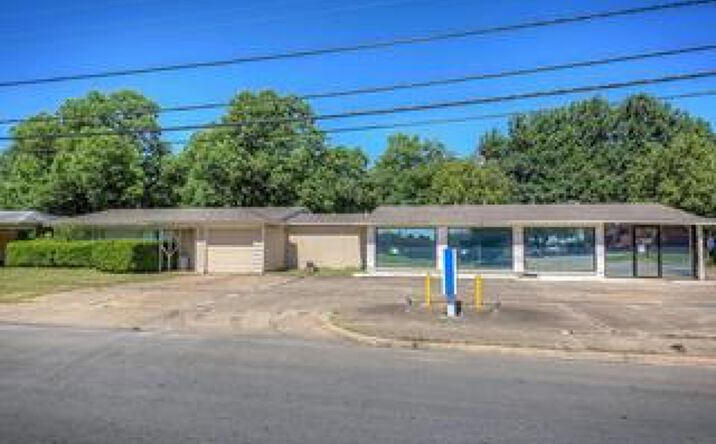 Pictures of Office property located at 737 Irby Ln 1, Irving, TX 75061 for sales - image #1