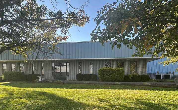 Pictures of Industrial property located at 151 Hanger Cir, Richmond, KY 40475 for sales - image #1