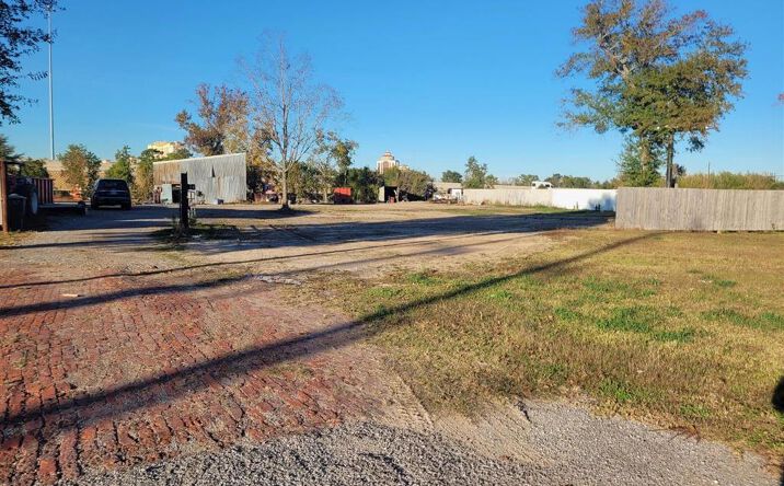 Pictures of Land property located at 2630 W Prien Lake Road, Lake Charles, LA 70605 for sales - image #1