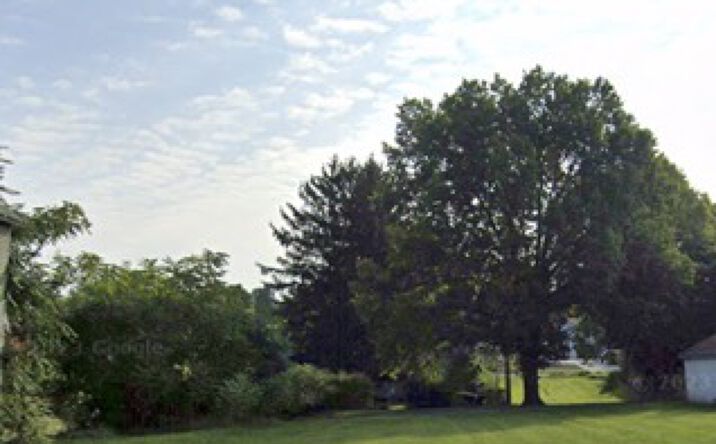 Pictures of Land property located at 715 Hamilton Ave, Farrell, PA 16121 for sales - image #1