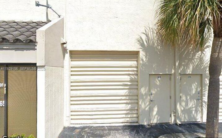 Pictures of Retail property located at 6175 NW 167th St # G18, Hialeah, FL 33015 for sales - image #1