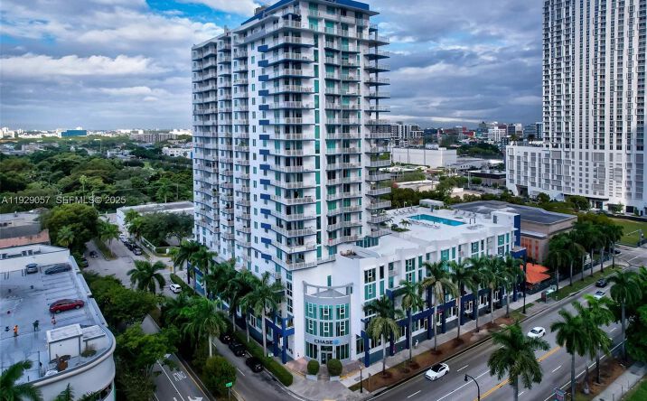 Pictures of Retail, Office property located at 275 NE 18th St # 1 #CU-1, Miami, FL 33132 for sales - image #1