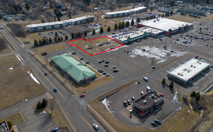 Pictures of Land property located at 2621 N Clairemont Ave, Eau Claire, WI 54703 for sales - image #1