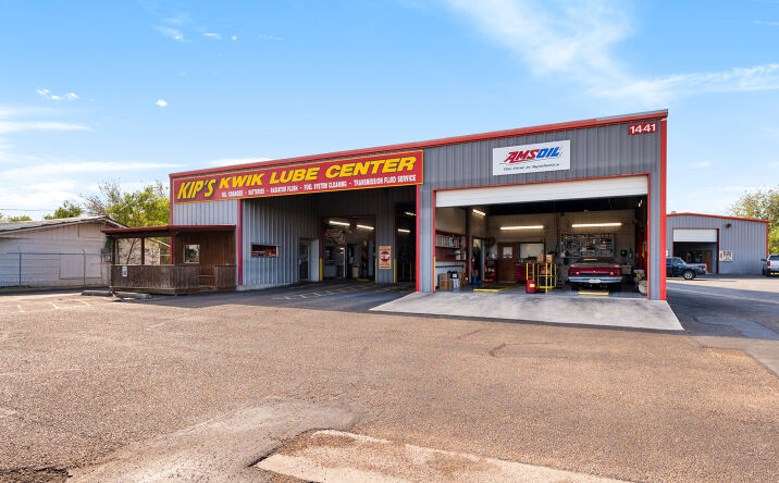 Pictures of Retail property located at 1441 N 77 Sunshine Strip, Harlingen, TX 78550 for sales - image #1