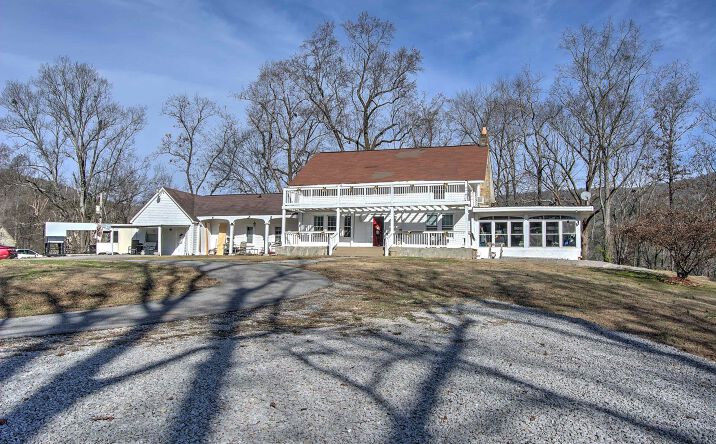 Pictures of Hospitality, Mixed Use, Multifamily property located at 320 W Hills Dr, Chattanooga, TN 37419 for sales - image #1