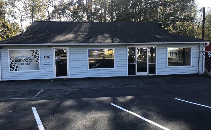 Pictures of Retail property located at 4910 Reynolda Rd, Winston-Salem, NC 27106 for sales - image #1