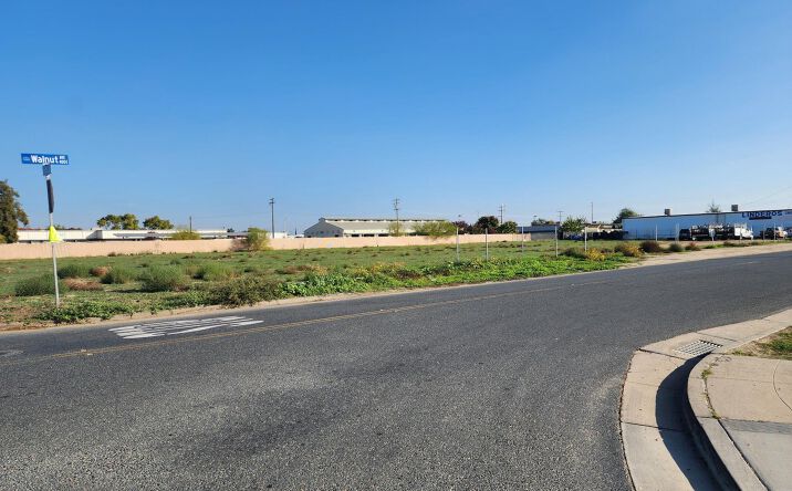 Pictures of Land property located at 1316 S K St, Tulare, CA 93274 for sales - image #1
