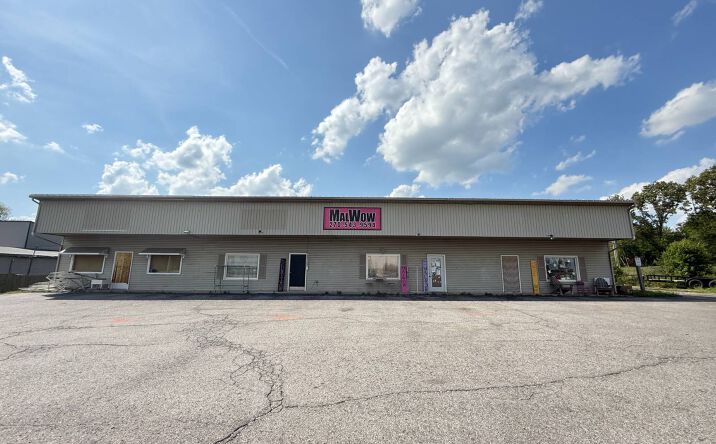 Pictures of Office property located at 2111 Robert L Draper Way, Powderly, KY 42367 for sales - image #1