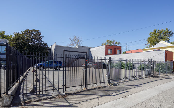 Pictures of Office property located at 2007 O St, Sacramento, CA 95811 for sales - image #1