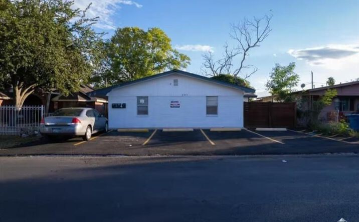 Pictures of Multifamily property located at 2513 Beaumont Avenue, McAllen, TX 78501 for sales - image #1