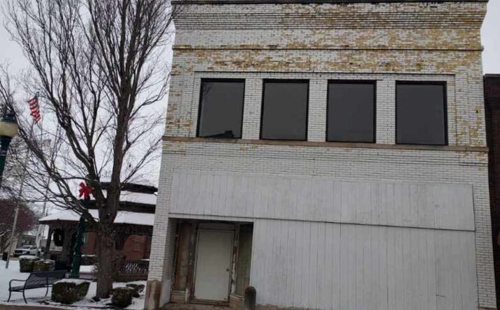 Pictures of Retail property located at 106 E Sale Street, Tuscola, IL 61953 for sales - image #1