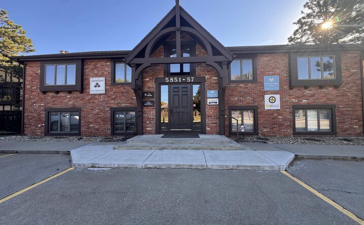 Pictures of Office property located at 5853 SW 29th ST, Topeka, KS 66614 for sales - image #1