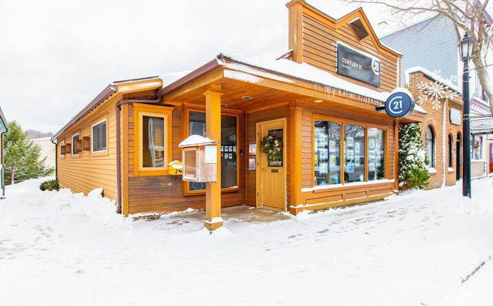 Pictures of Office property located at 408 Main Street, Frankfort, MI 49635 for sales - image #1