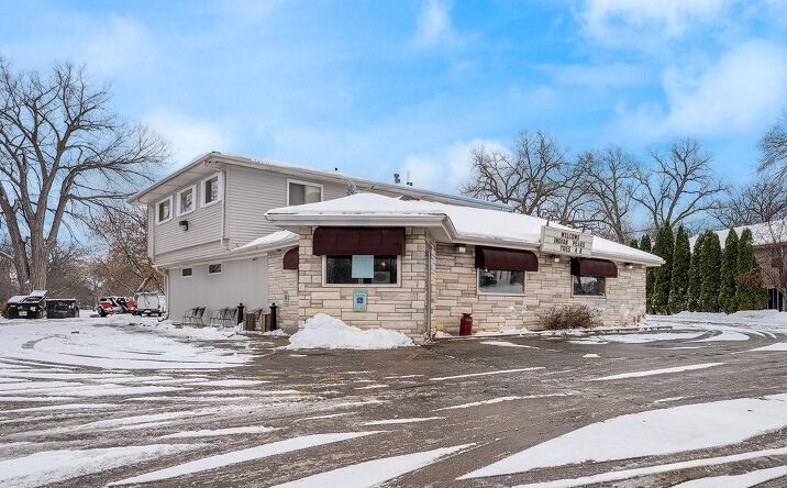 image of property at 2932 FOND DU LAC RD Oshkosh WI 54902-7227