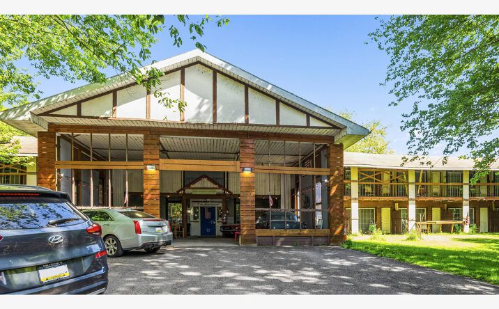 Pictures of Hospitality property located at 38 Lehigh Rd, Gouldsboro, PA 18424 for sales - image #1