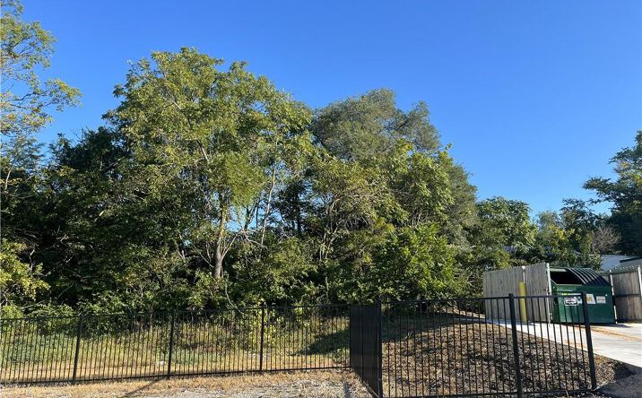 Pictures of Land property located at 6406 E 87th Street, Kansas City, MO 64138 for sales - image #1