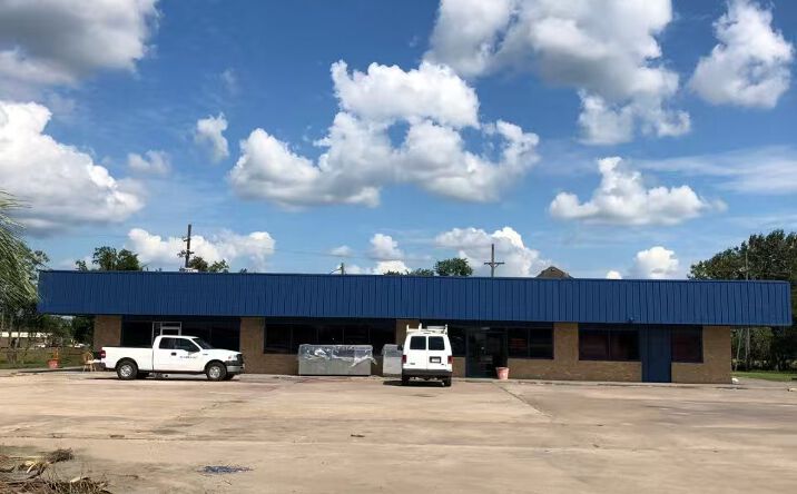 Pictures of Retail property located at 46410 I-10, Winnie, TX 77665 for sales - image #1