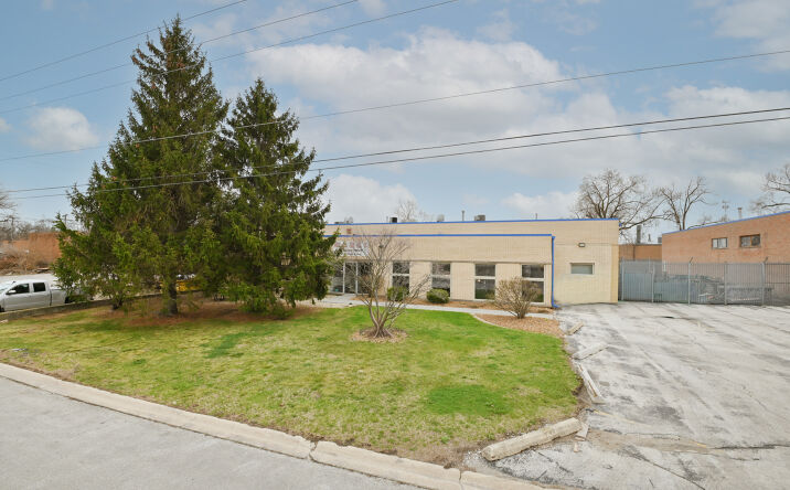 Pictures of Industrial property located at 1021 Maryland Ave, Dolton, IL 60419 for sales - image #1