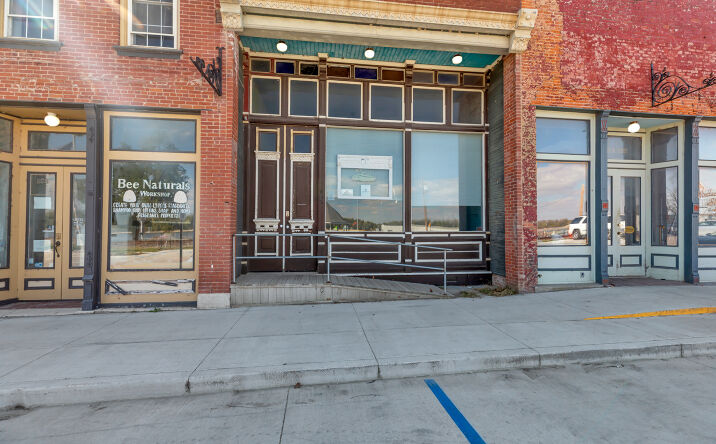 Pictures of Mixed Use, Retail, Special Purpose property located at 105 N 1st St, Clarksville, MO 63336 for sales - image #1