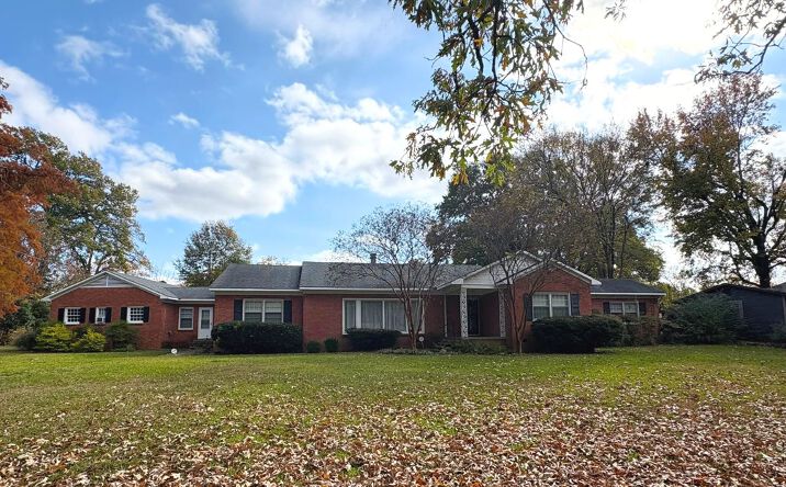Pictures of Land property located at 406 Leflore Avenue, 68748, MS 39038 for sales - image #1