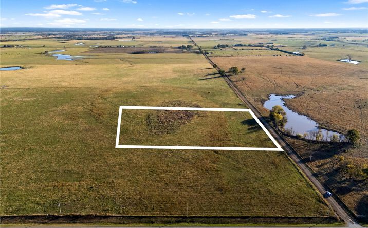 Pictures of Land property located at 2 E 330 Road, Big Cabin, OK 74332 for sales - image #1
