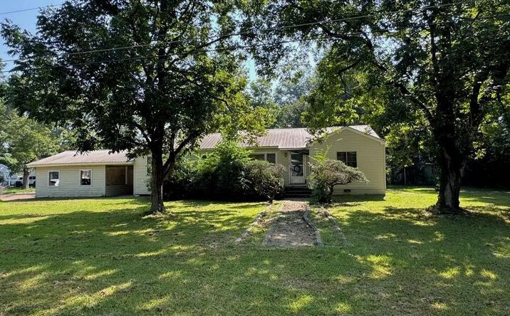 Pictures of Land property located at 108 Lucas Street, 68884, MS 39601 for sales - image #1