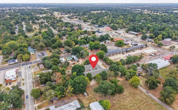 Pictures of Land property located at 1905 E Price Street, 128058, TX 75460 for sales - image #1