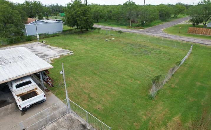 Pictures of Land property located at 24727 County Road 320, 127240, TX 78368 for sales - image #1