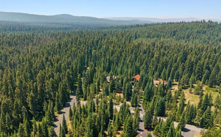 Pictures of Land property located at 7608 Skycrest Drive, 103585, OR 97601 for sales - image #1
