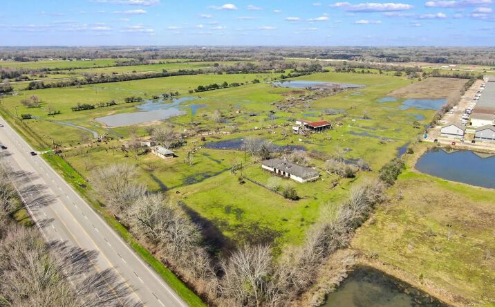 Pictures of Land property located at 45814 Hwy 290 Bus, 126154, TX 77445 for sales - image #1