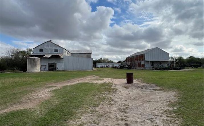 Pictures of Office, Industrial property located at 25286 1st Street, Monte Alto, TX 78538 for sales - image #1
