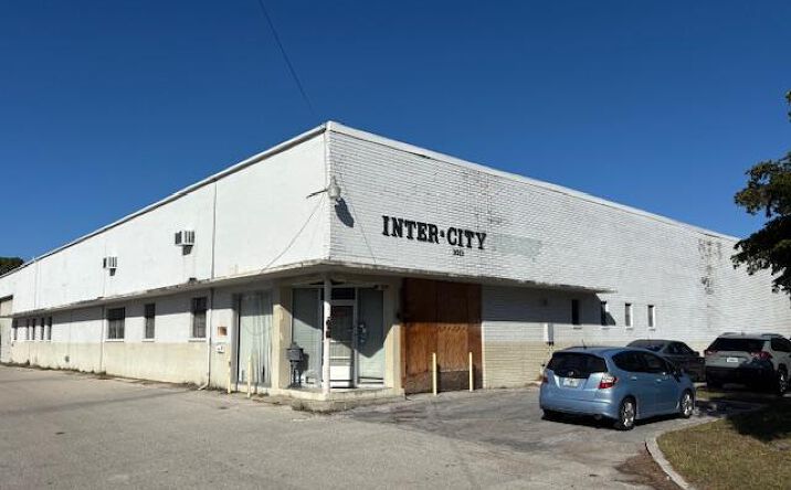 Pictures of Industrial property located at 1011 N Lime Ave, Sarasota, FL 34237 for sales - image #1