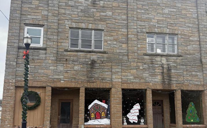 Pictures of Mixed Use, Multifamily property located at 129 E Main St, McComb, OH 45858 for sales - image #1