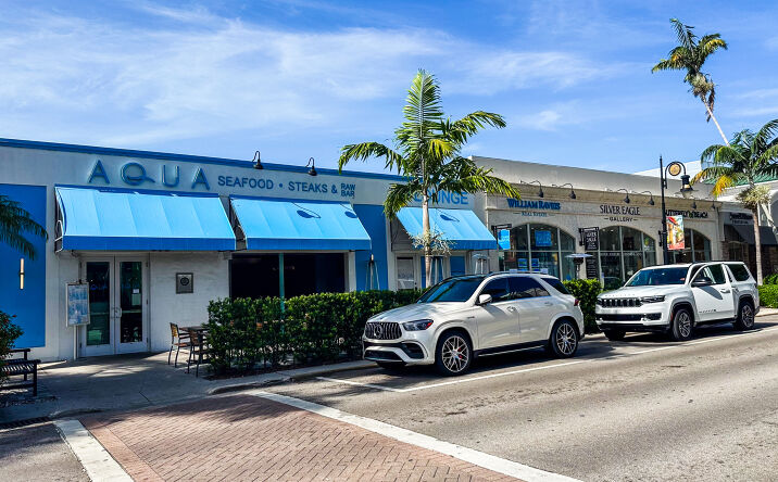 Pictures of Retail property located at 852 5th Ave S, Naples, FL 34102 for sales - image #1