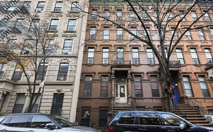 Pictures of Multifamily property located at 18 W 127th St, New York, NY 10027 for sales - image #1