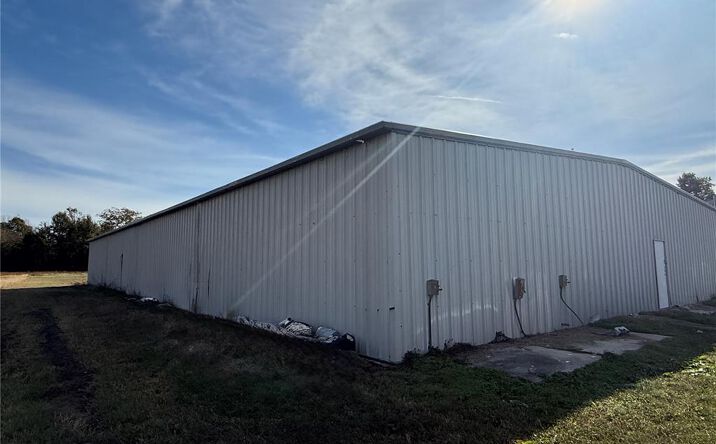 Pictures of Retail property located at 1602 W Washington St, Hayti, MO 63851 for sales - image #1