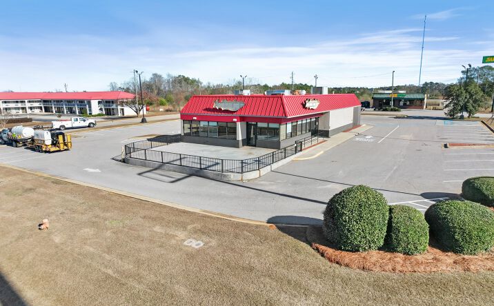 Pictures of Mixed Use, Office, Retail property located at 650 Ozark Rd, Abbeville, AL 36310 for sales - image #1