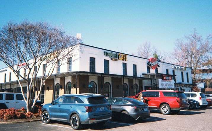 Pictures of Retail property located at 1779 Kirby Pkwy, Memphis, TN 38120 for sales - image #1