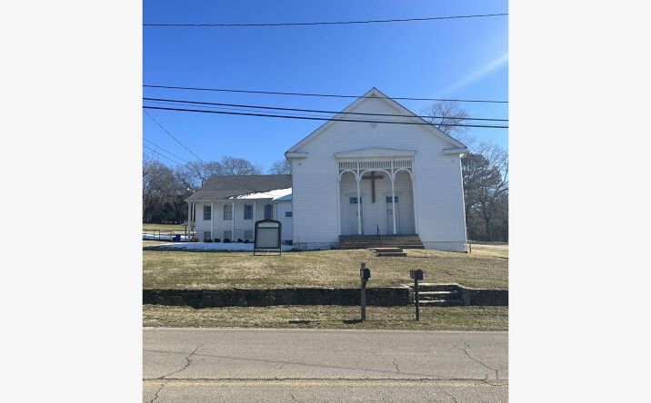 Pictures of Mixed Use, Special Purpose property located at 2720 Fly Rd, Santa Fe, TN 38482 for sales - image #1