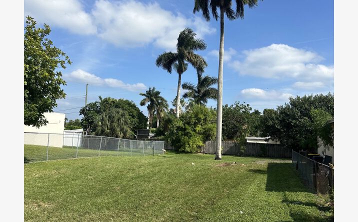 Pictures of Land property located at 1 NE 1st Ave, Dania Beach, FL 33004 for sales - image #1