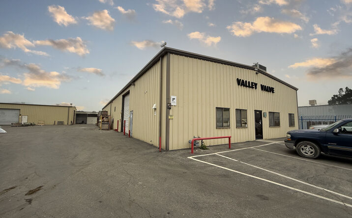 Pictures of Industrial property located at 2310 Short St, Bakersfield, CA 93307 for sales - image #1