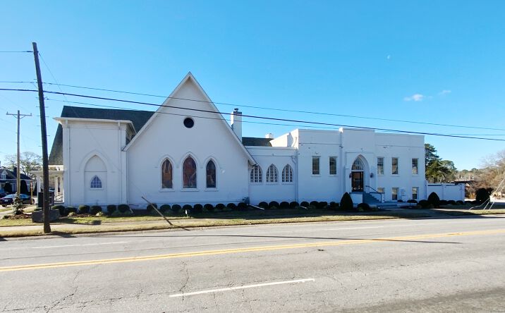Pictures of Mixed Use, Office, Retail property located at 401 W Cumberland St, Dunn, NC 28334 for sales - image #1