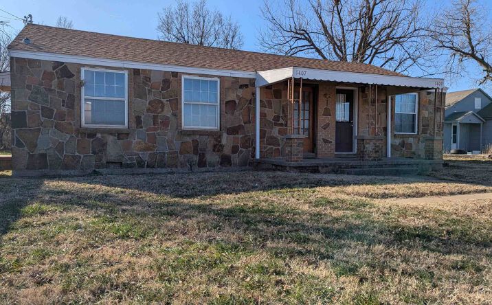Pictures of Mixed Use property located at 1409 Washington Ave, Woodward, OK 73801 for sales - image #1