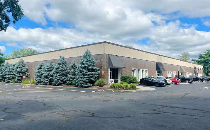 Pictures of Industrial property located at 4 North St, Waldwick, NJ 07463 for sales - image #1