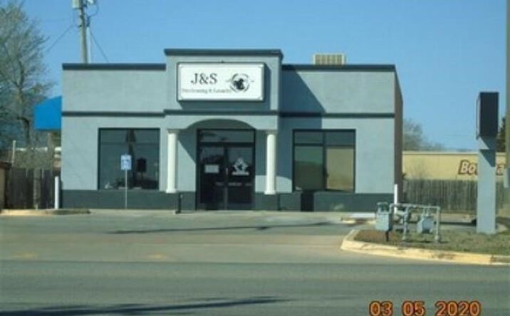 Pictures of Business for Sale, Retail property located at 6711 NW Cache, Lawton, OK 73505 for sales - image #1